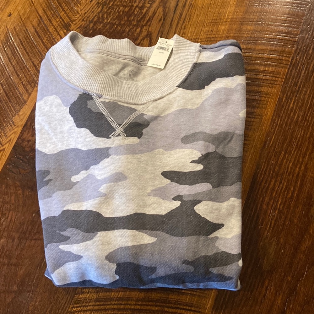 Aerie sweatshirt, size M, NWT, grey camo